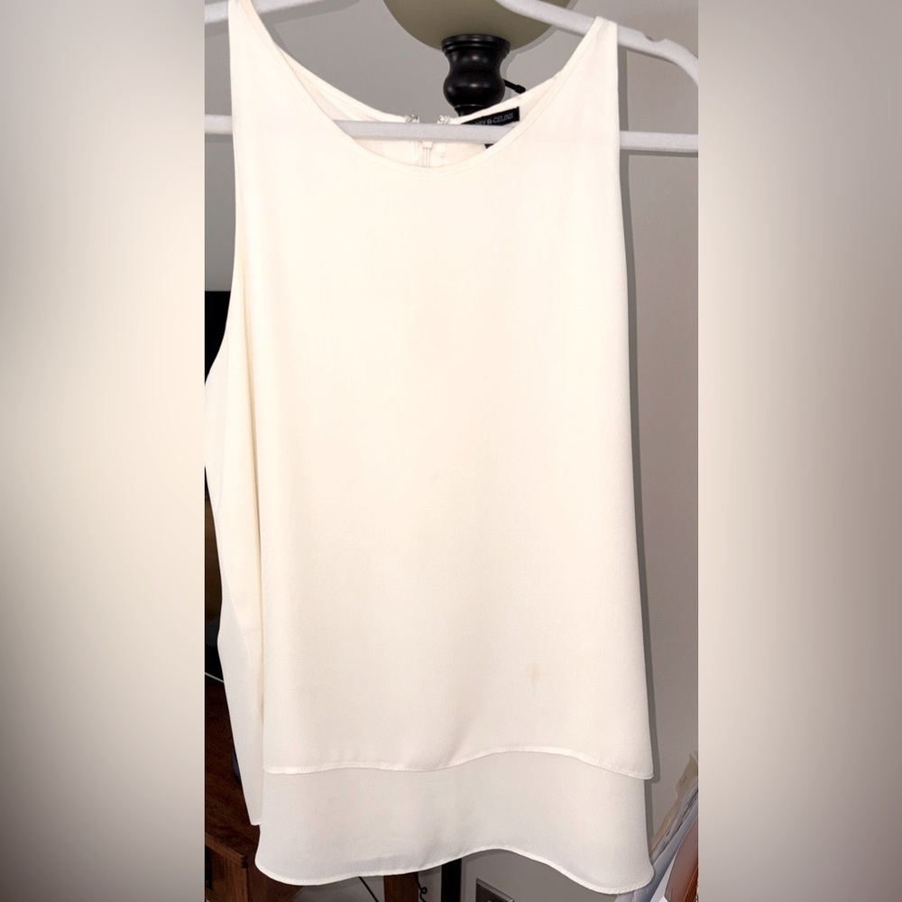 Sleeveless white blouse. Chiffon Layered bottom and longer back. Large - Picture 9 of 13